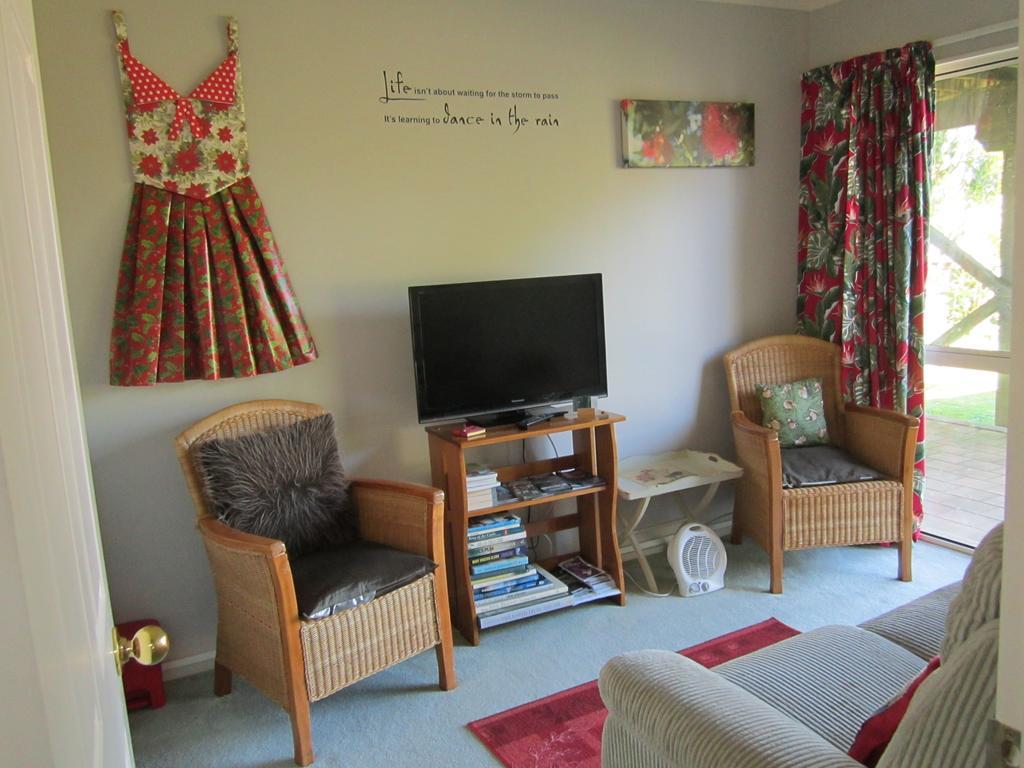 Be My Guest Bed & Breakfast New Plymouth Buitenkant foto